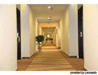 Super 8 Shuang Jing Qiao East Hotel Pequim Exterior foto
